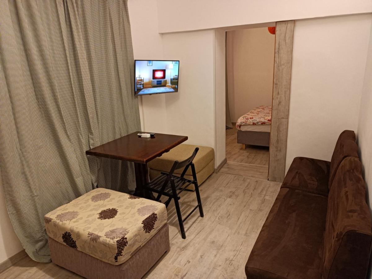 Lux Apartament In The Bubble Of Piata Romana Bucarest Extérieur photo
